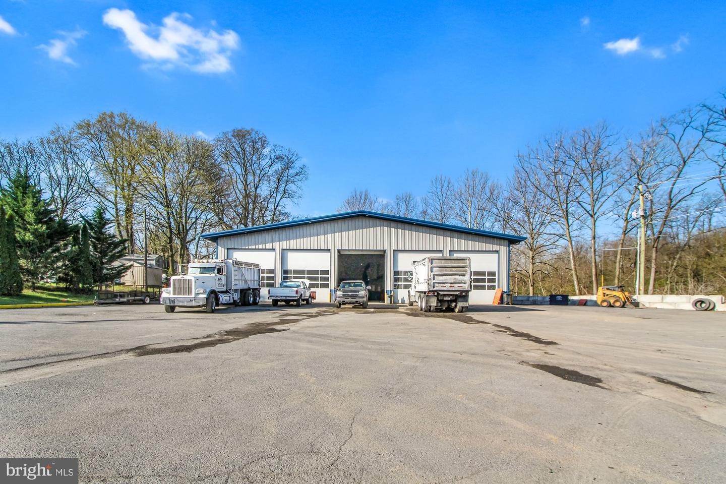 5. Commercial for Sale at 1004 WILLOW STREET PIKE Lancaster, Pennsylvania 17602 United States