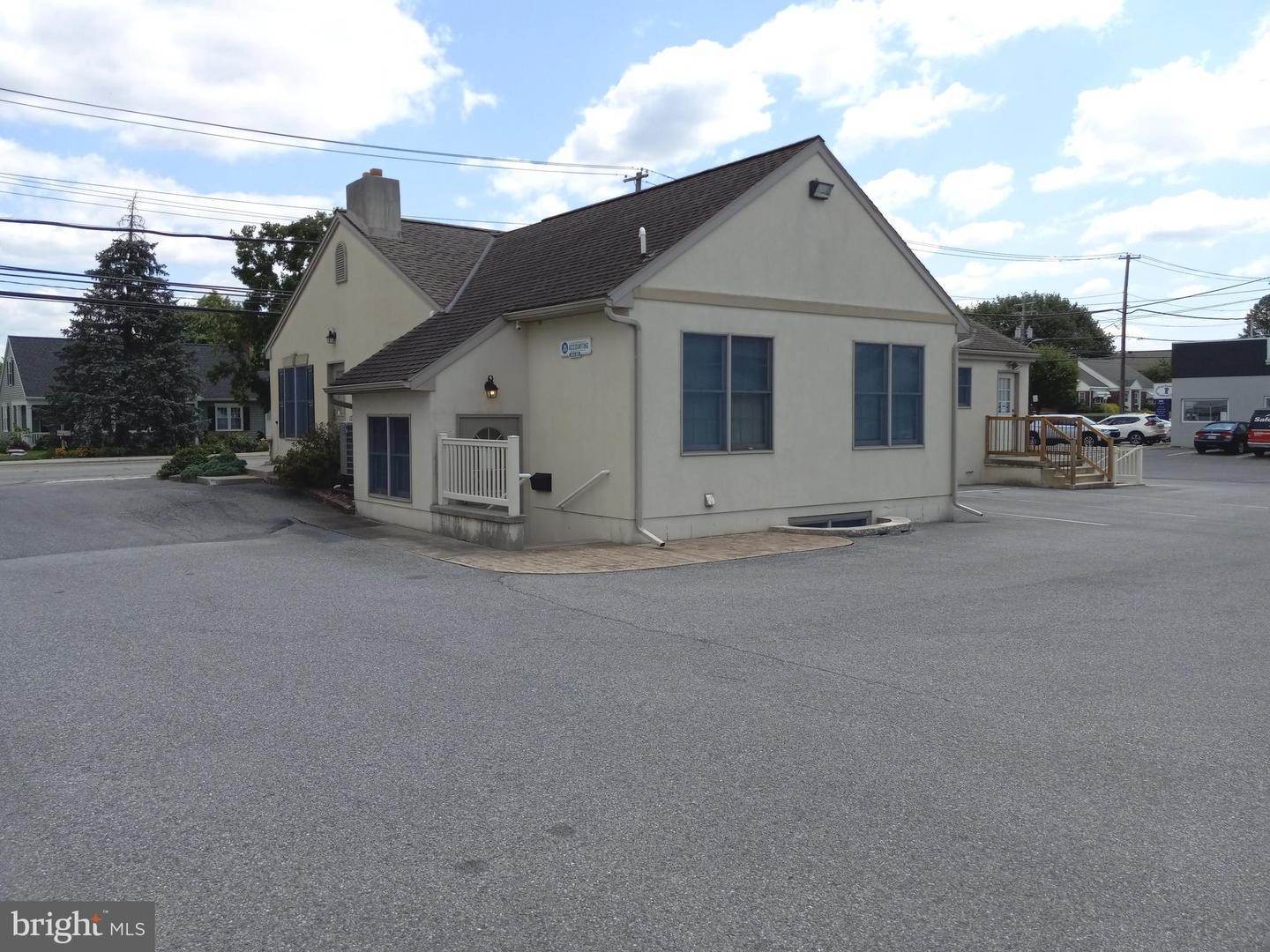Commercial at 1656 W MAIN ST #SUITE 200 Ephrata, Pennsylvania 17522 United States