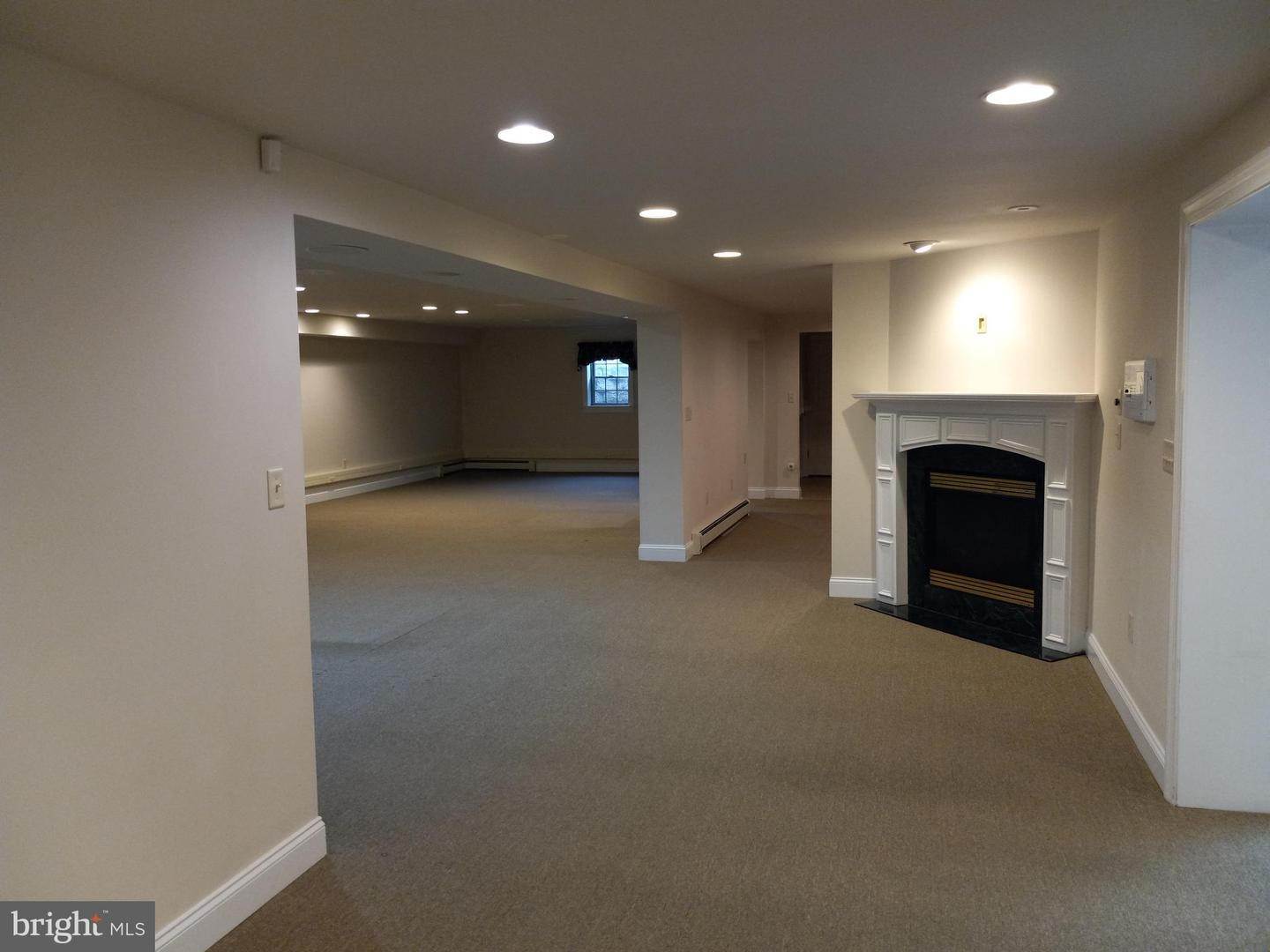 4. Commercial at 1656 W MAIN ST #SUITE 200 Ephrata, Pennsylvania 17522 United States