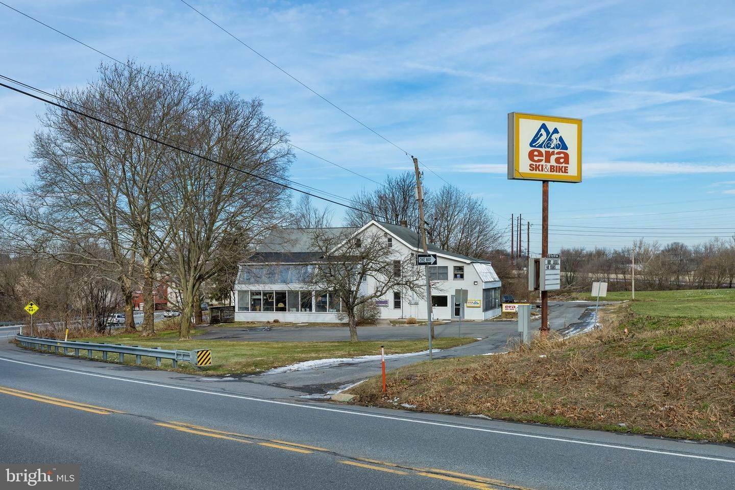 2. Commercial for Sale at 830-834 FLORY MILL Road Lancaster, Pennsylvania 17601 United States