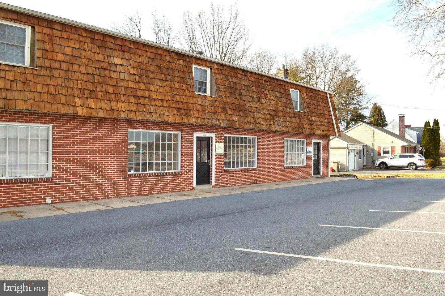 Commercial at 14 GREENFIELD ROAD Lancaster, Pennsylvania 17602 United States