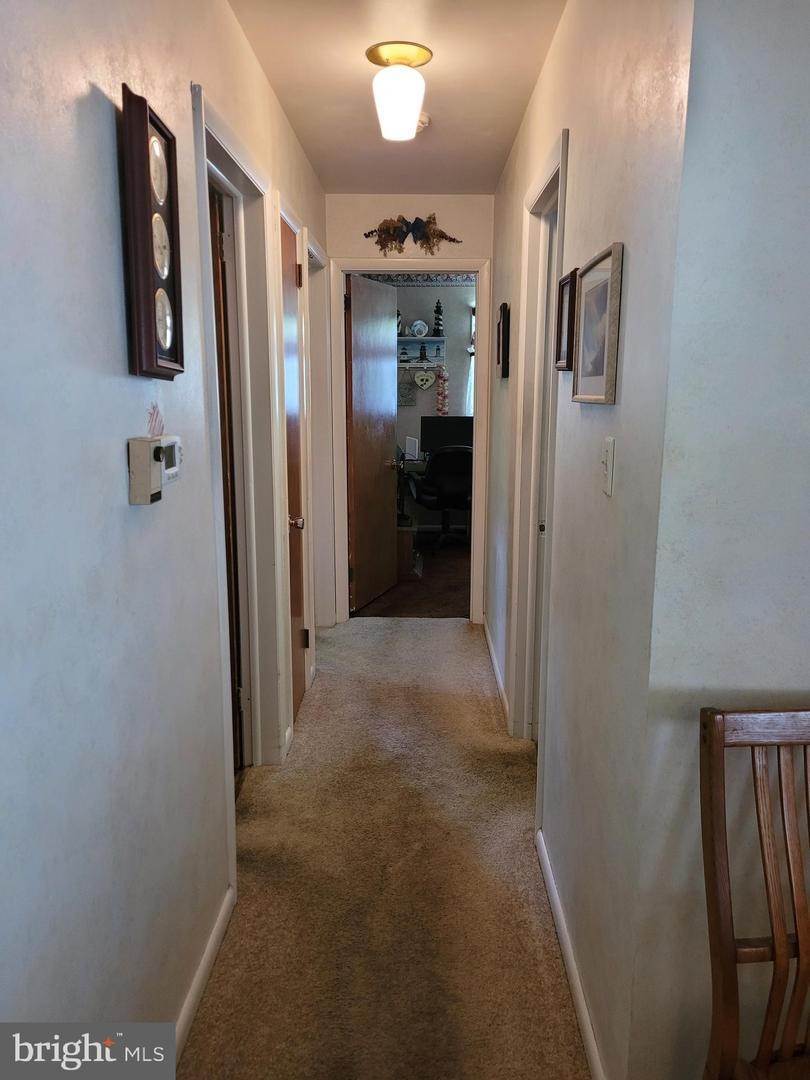 14. Residential for Sale at 987 HERMOSA Avenue Lancaster, Pennsylvania 17601 United States