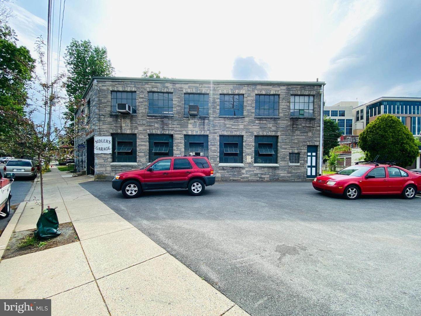 3. Commercial for Sale at 225-231 PARK Avenue Lancaster, Pennsylvania 17602 United States