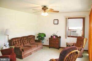 17. Residential for Sale at 760 HEMPFIELD HILL Road Columbia, Pennsylvania 17512 United States