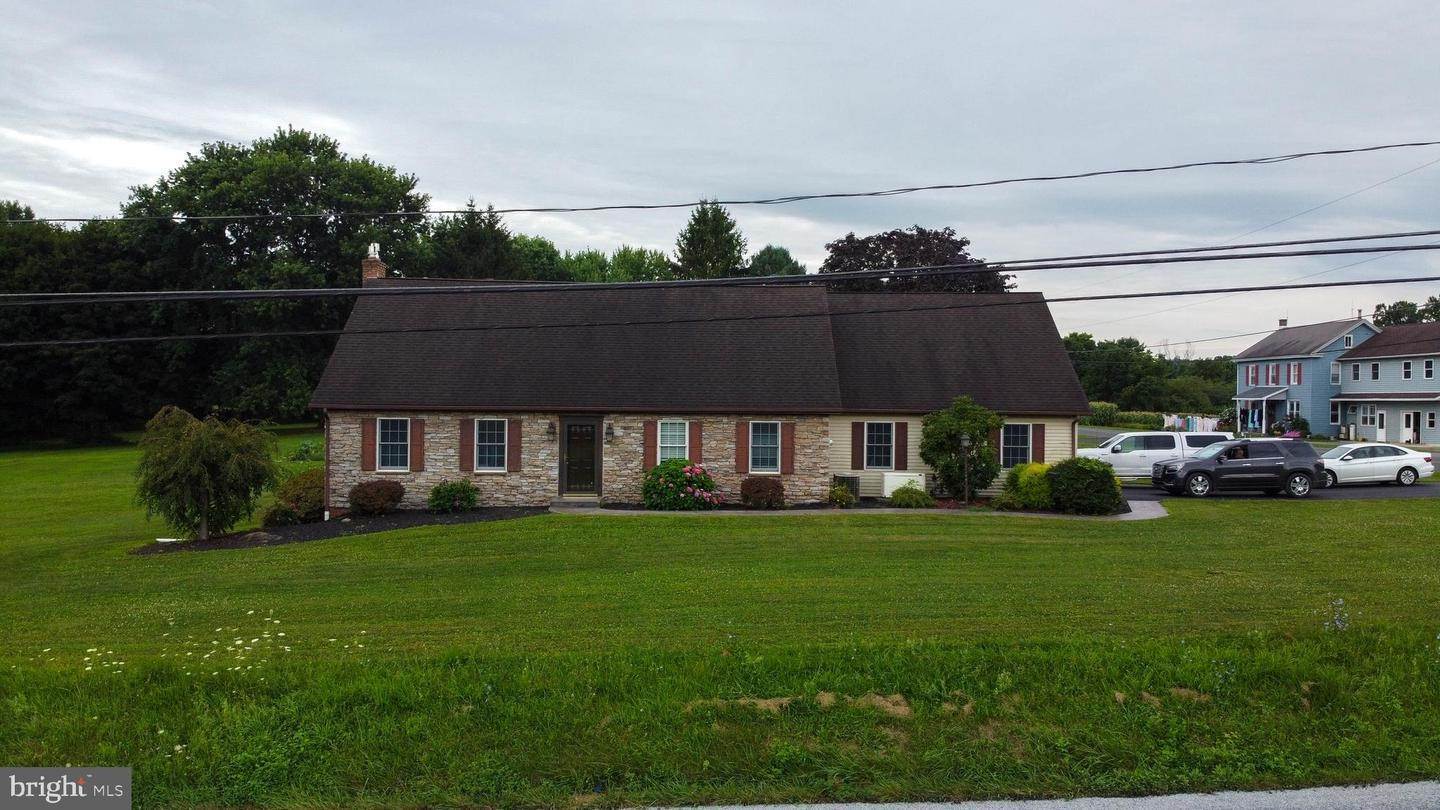 3. Residential for Sale at 372 SAWMILL Road New Providence, Pennsylvania 17560 United States