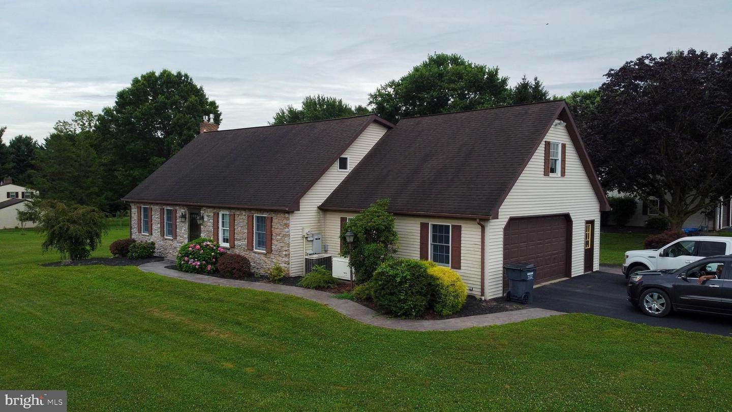 1. Residential for Sale at 372 SAWMILL Road New Providence, Pennsylvania 17560 United States
