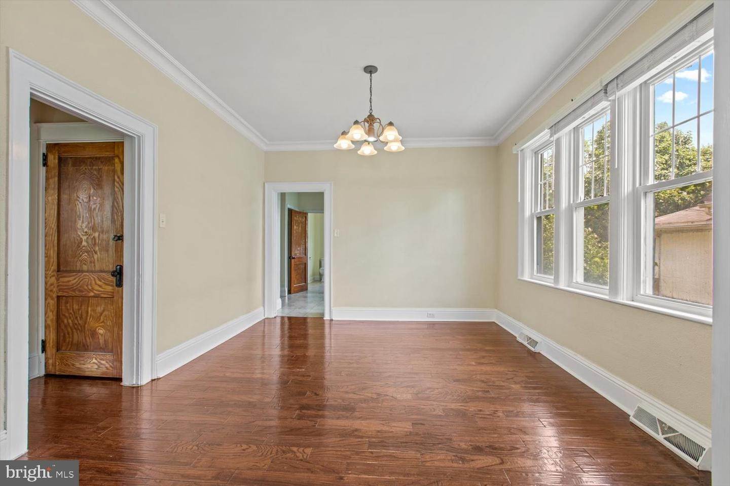9. Residential for Sale at 5769 S MAIN Street East Petersburg, Pennsylvania 17520 United States