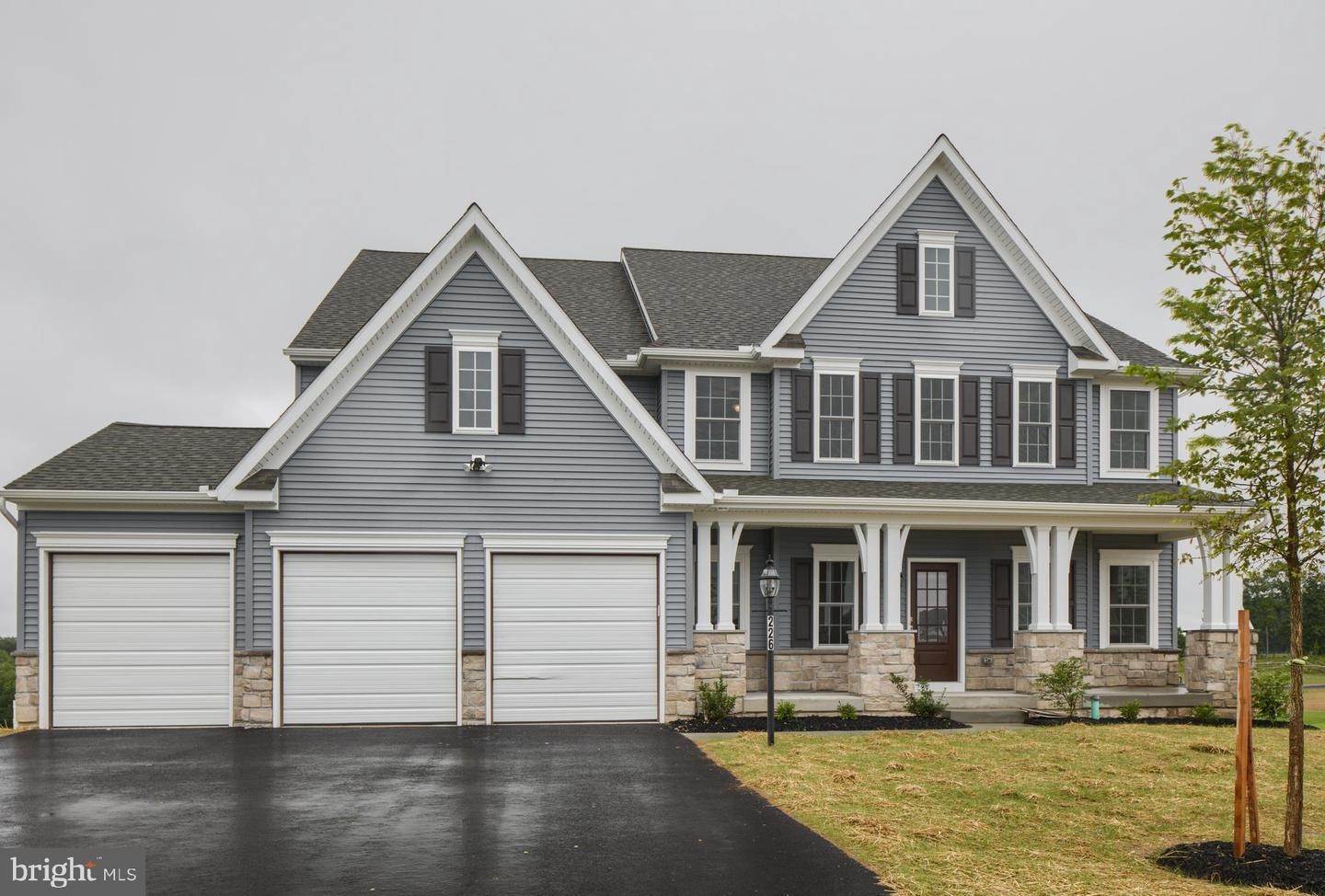 4. 住宅 为 销售 在 350 VILLAGE RD #DEVONSHIRE PLAN 斯特拉斯堡, 宾夕法尼亚州 17579 美国