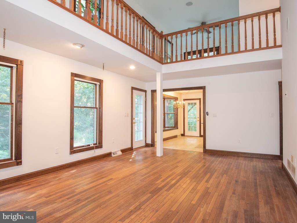 13. Residential for Sale at 10 FAIRMOUNT Road Kirkwood, Pennsylvania 17536 United States