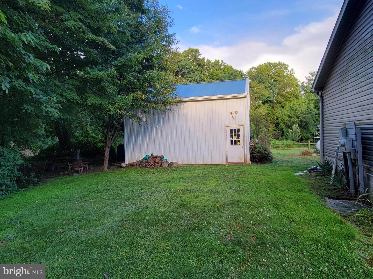 13. Residential for Sale at 281 S VINTAGE Road Paradise, Pennsylvania 17562 United States