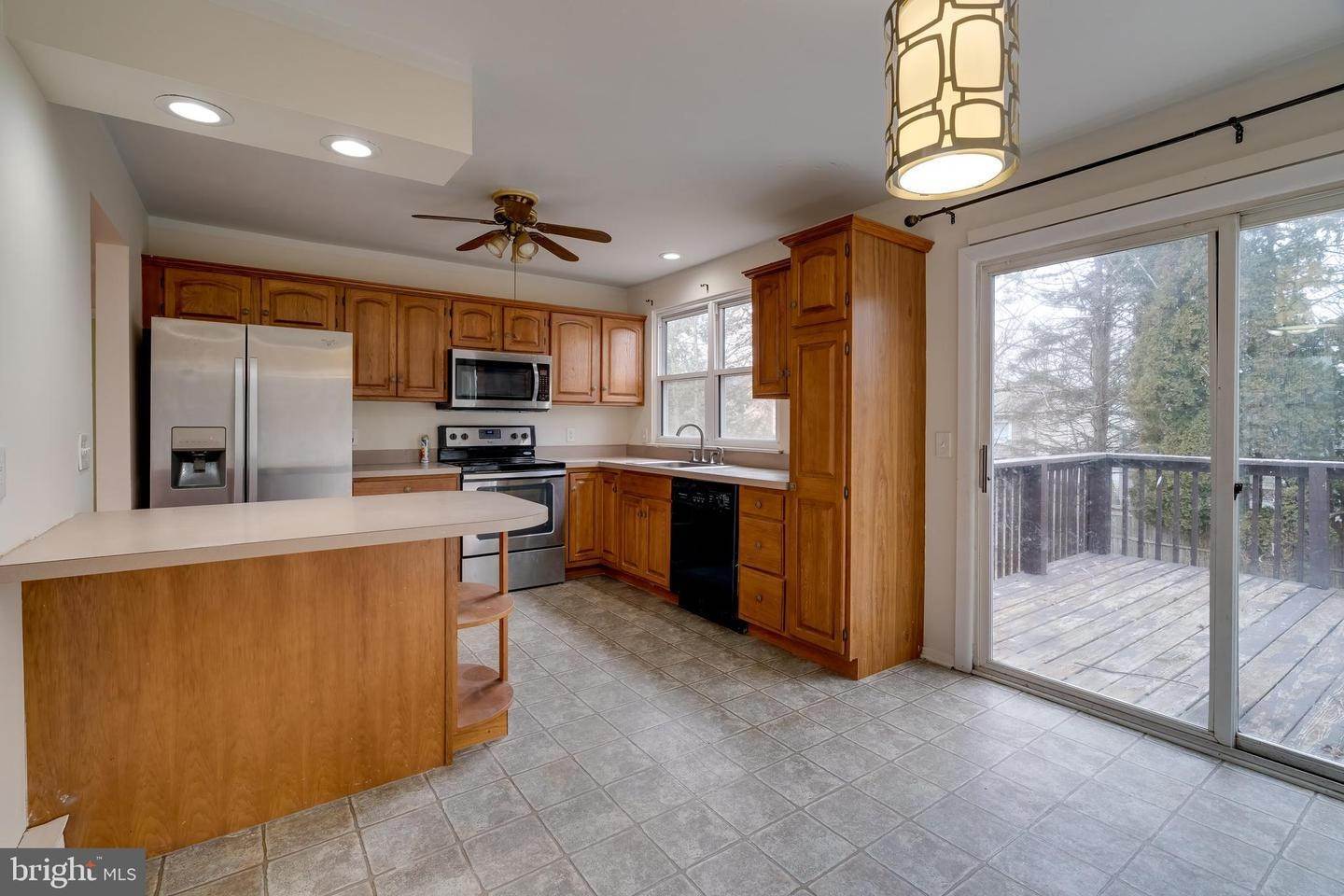 11. Residential for Sale at 140 PULTE Road Lancaster, Pennsylvania 17601 United States