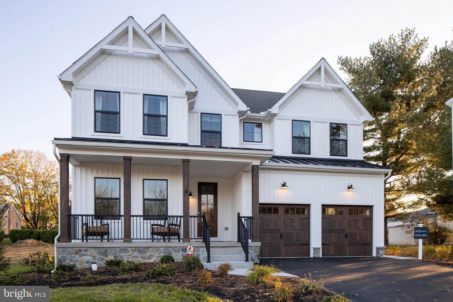 住宅 为 销售 在 660 LAWRENCE BLVD #COVINGTON 兰开斯特, 宾夕法尼亚州 17601 美国