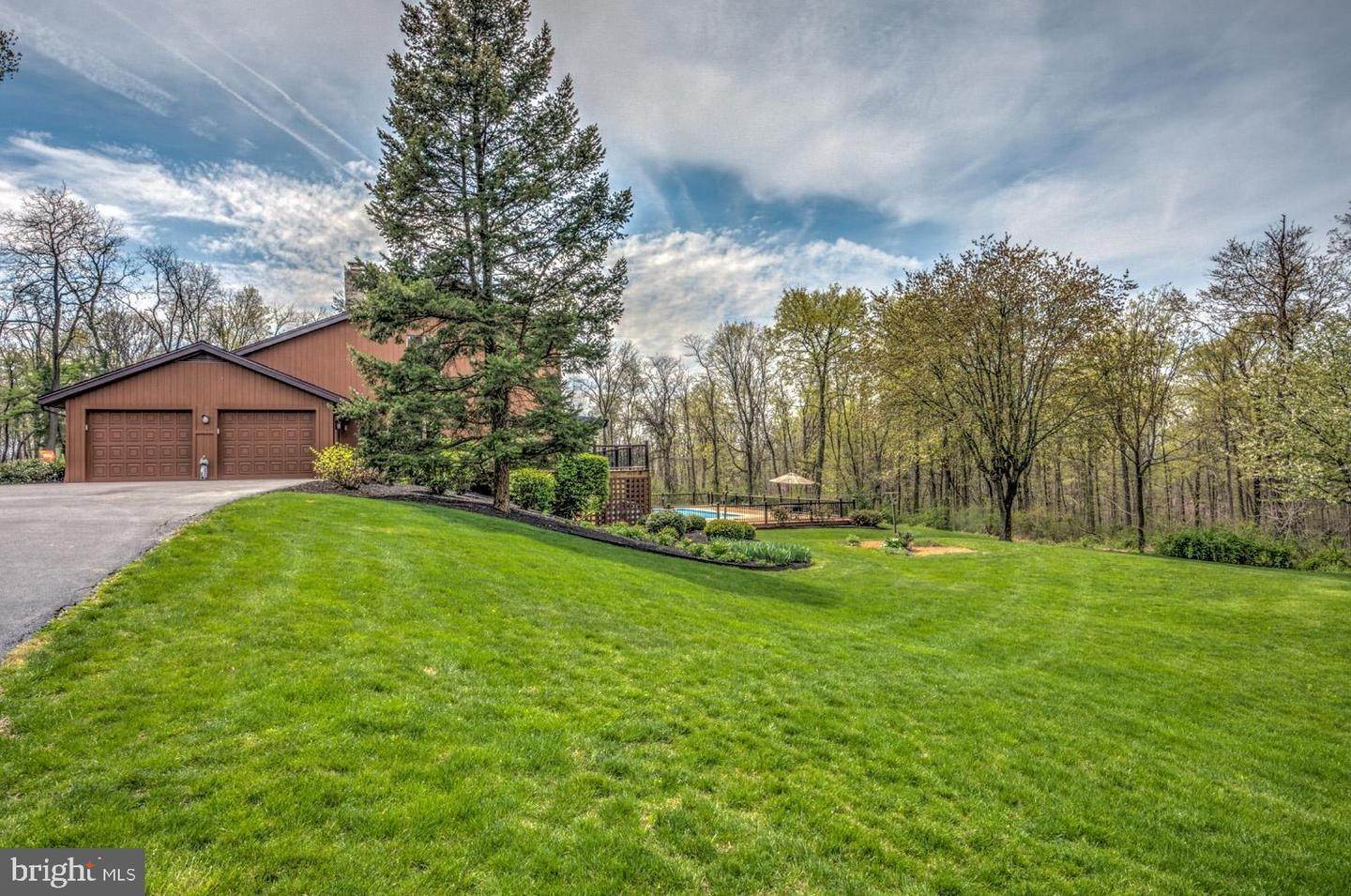 14. Residential for Sale at 148 FOREST Lane Elizabethtown, Pennsylvania 17022 United States