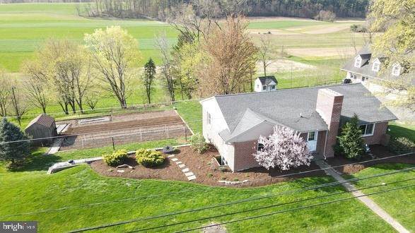 7. Residential for Sale at 552 GEORGETOWN Road Ronks, Pennsylvania 17572 United States