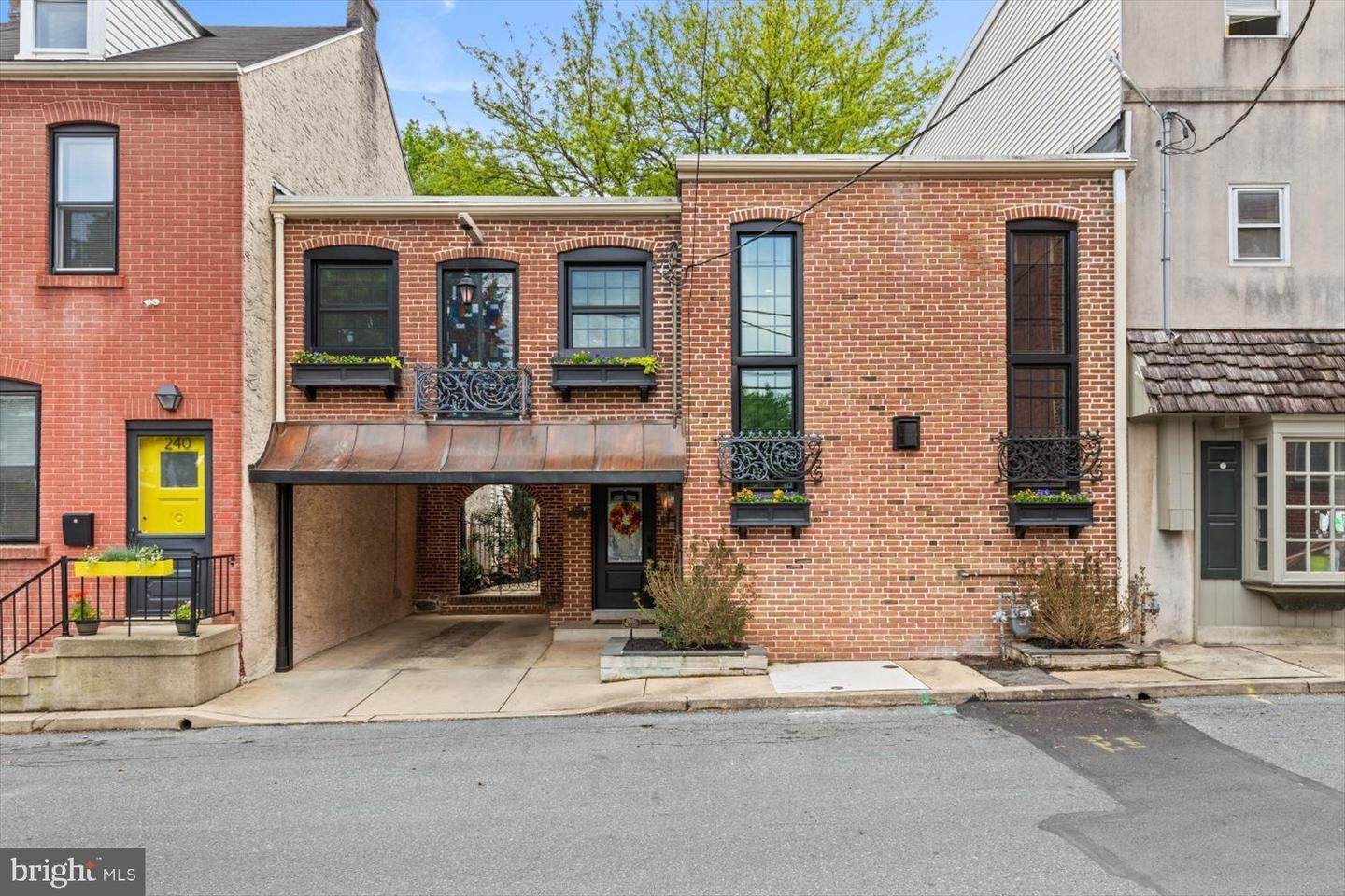 Residential for Sale at 236 E FULTON Street Lancaster, Pennsylvania 17602 United States