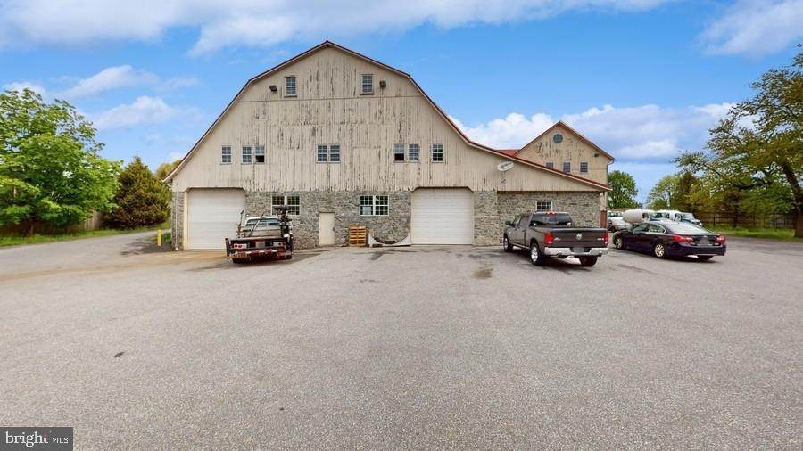 4. Commercial for Sale at 2860 YELLOW GOOSE Road Lancaster, Pennsylvania 17601 United States