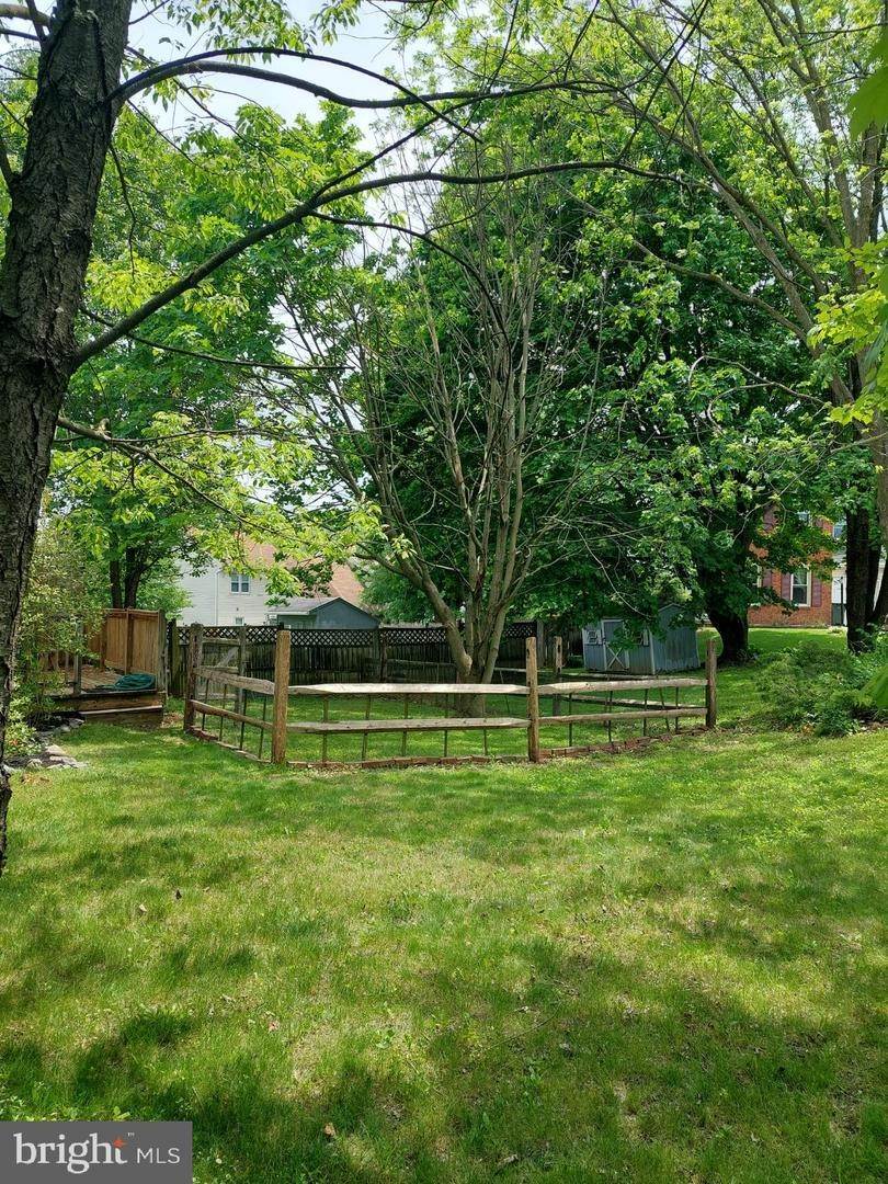 3. Residential for Sale at 27 WINDING WAY Lititz, Pennsylvania 17543 United States