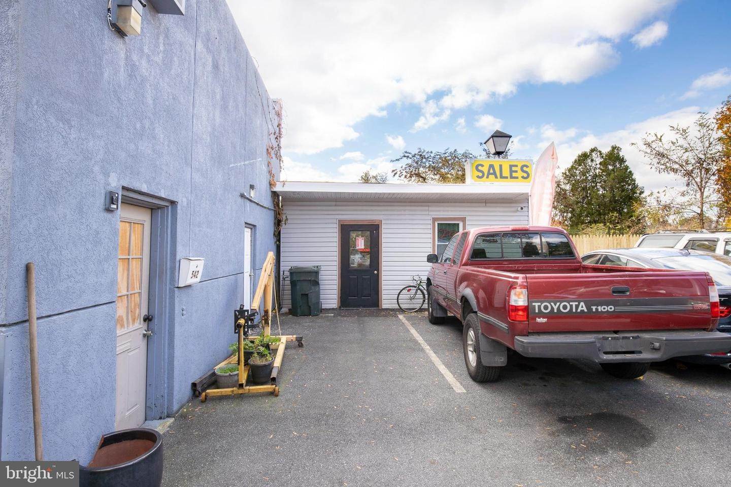 9. Commercial for Sale at 542 S PRINCE Street Lancaster, Pennsylvania 17603 United States