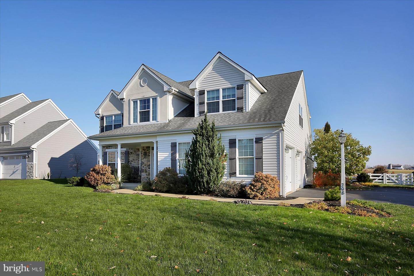 2. Residential for Sale at 208 GREENHEDGE Drive Lancaster, Pennsylvania 17603 United States