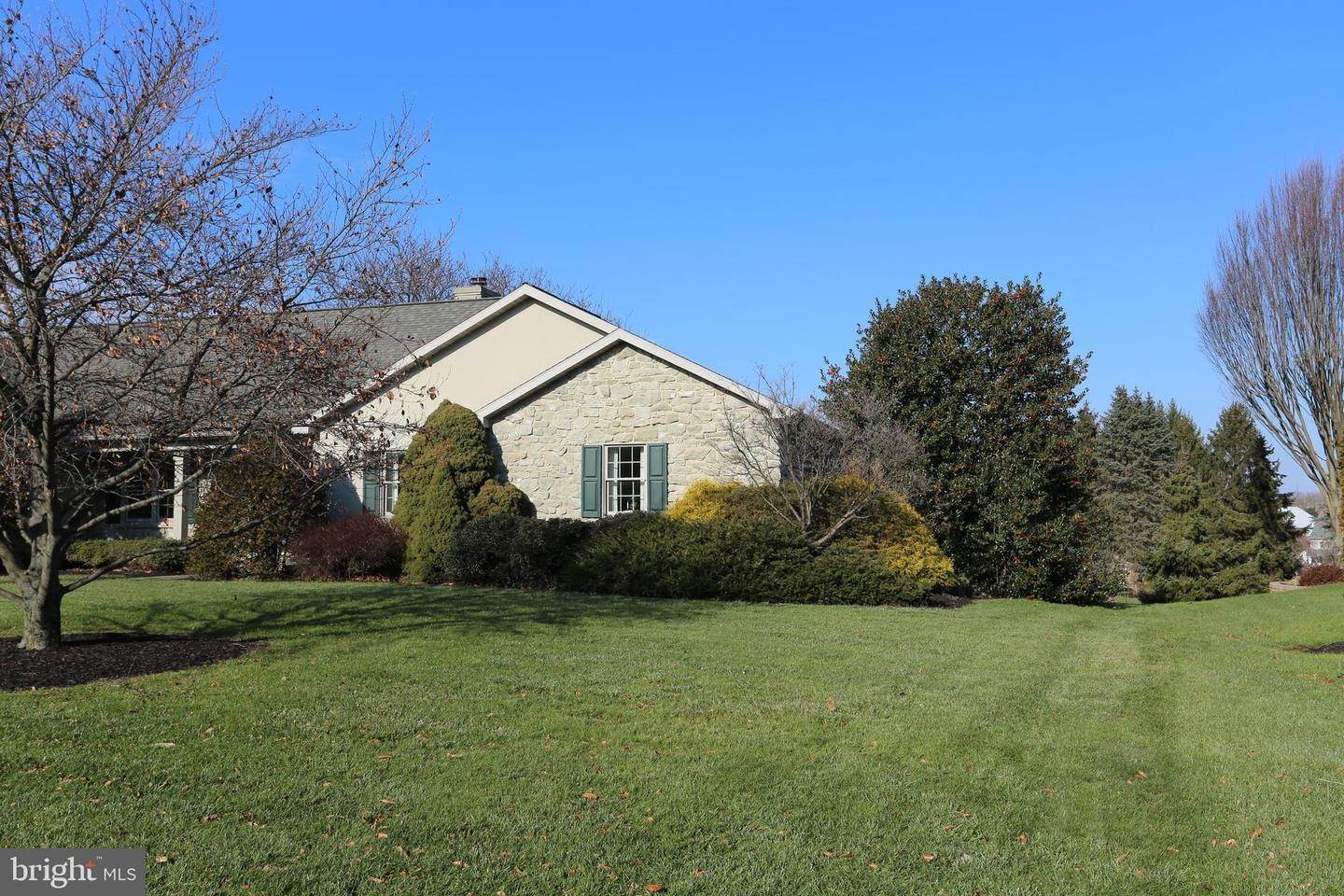 5. Residential for Sale at 1 WHITEFIELD Lane Lancaster, Pennsylvania 17602 United States