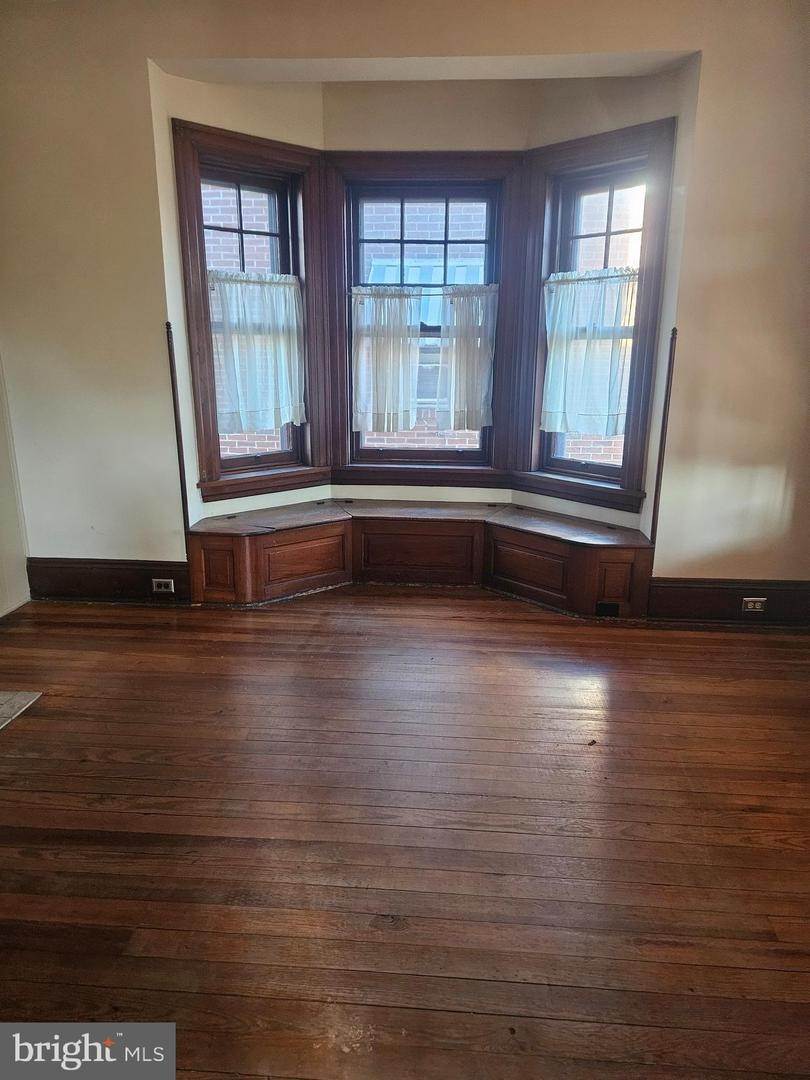 14. Residential for Sale at 807 CHESTNUT Street Columbia, Pennsylvania 17512 United States