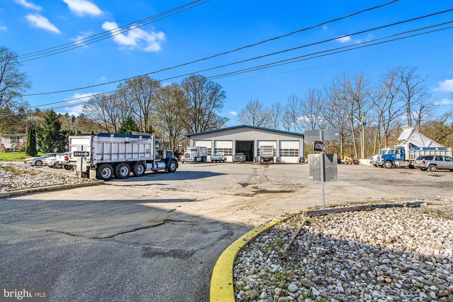 8. Commercial for Sale at 1004 WILLOW STREET PIKE Lancaster, Pennsylvania 17602 United States