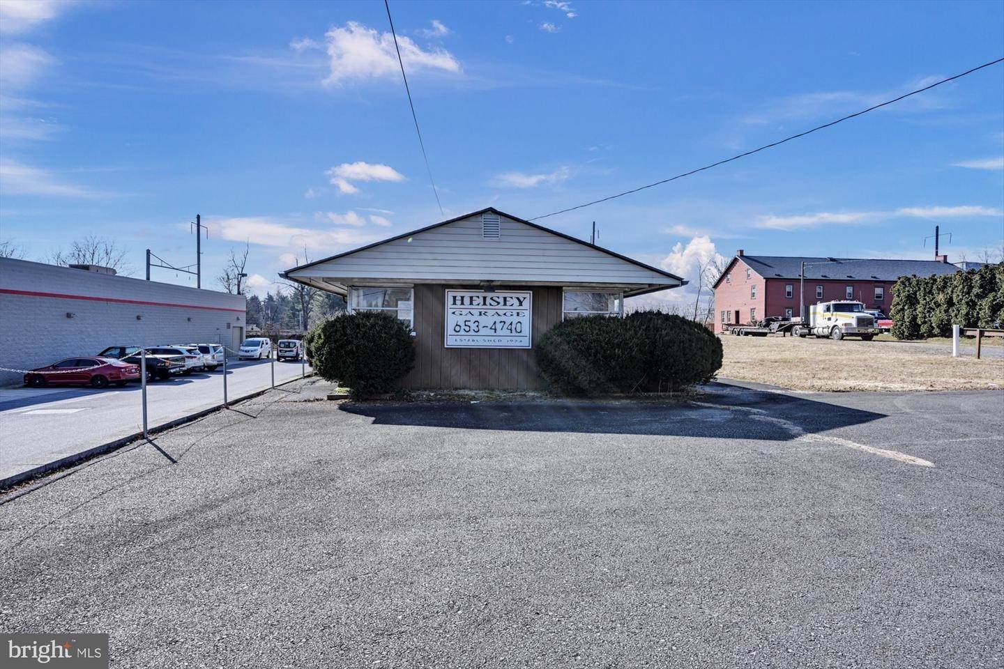 9. Commercial for Sale at 400 E MAIN Street Mount Joy, Pennsylvania 17552 United States