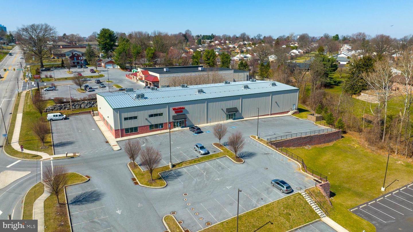 Commercial for Sale at 2007 LINCOLN HWY E Lancaster, Pennsylvania 17602 United States