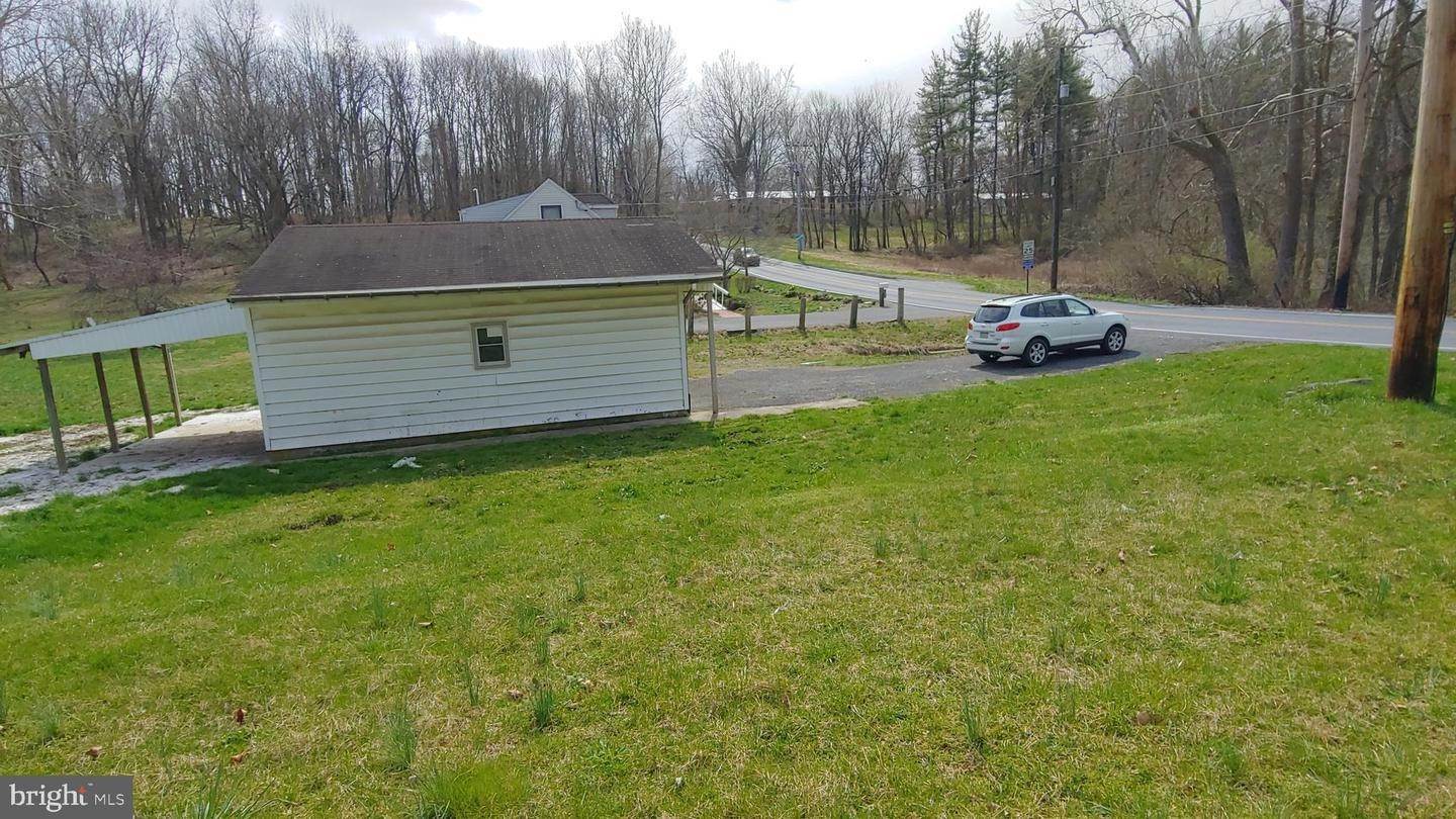 2. Residential for Sale at 1698 WABANK Road Lancaster, Pennsylvania 17603 United States