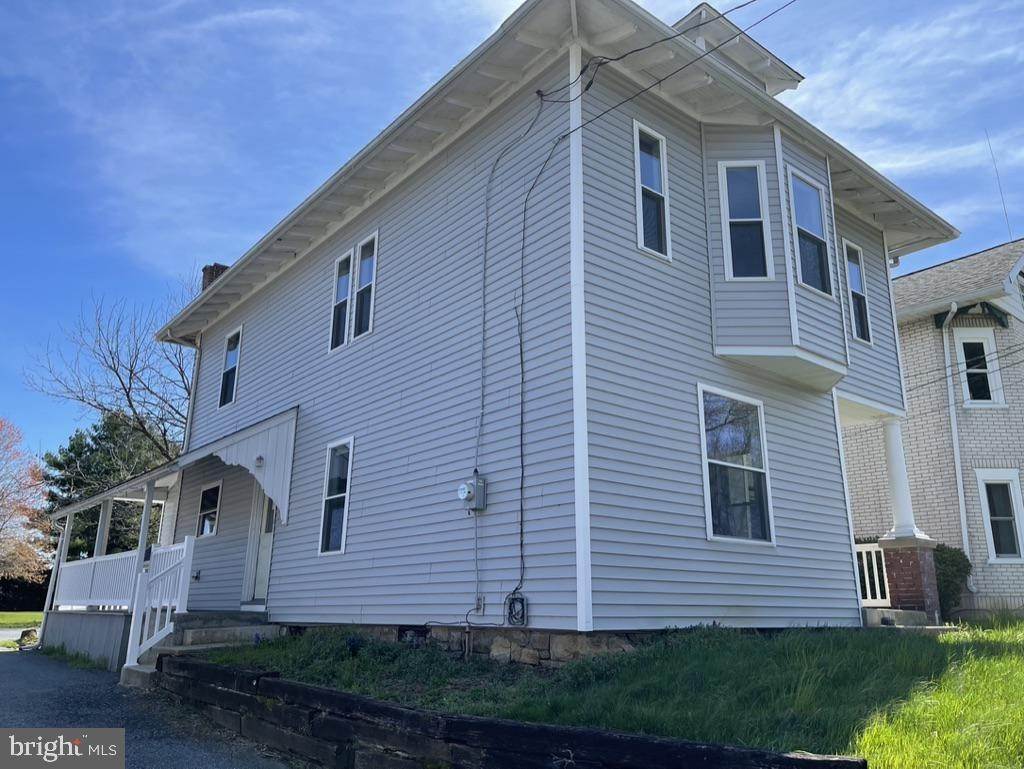 Residential Lease at 453 MOUNT SIDNEY Road Lancaster, Pennsylvania 17602 United States