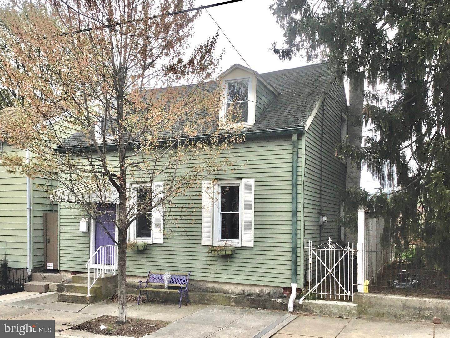 9. Residential for Sale at 730 HIGH Street Lancaster, Pennsylvania 17603 United States