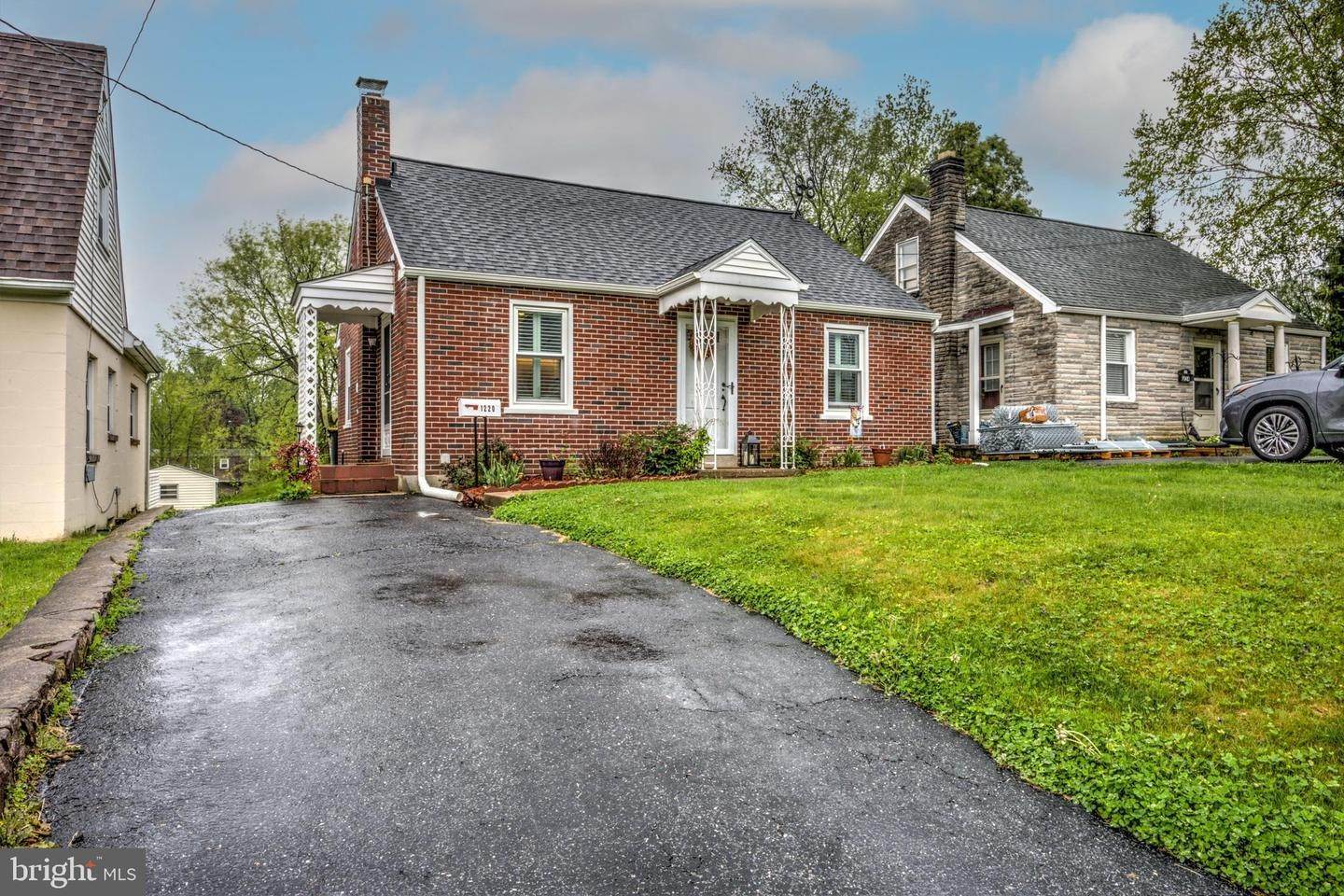 3. Residential for Sale at 1220 SAINT JOSEPH Street Lancaster, Pennsylvania 17603 United States