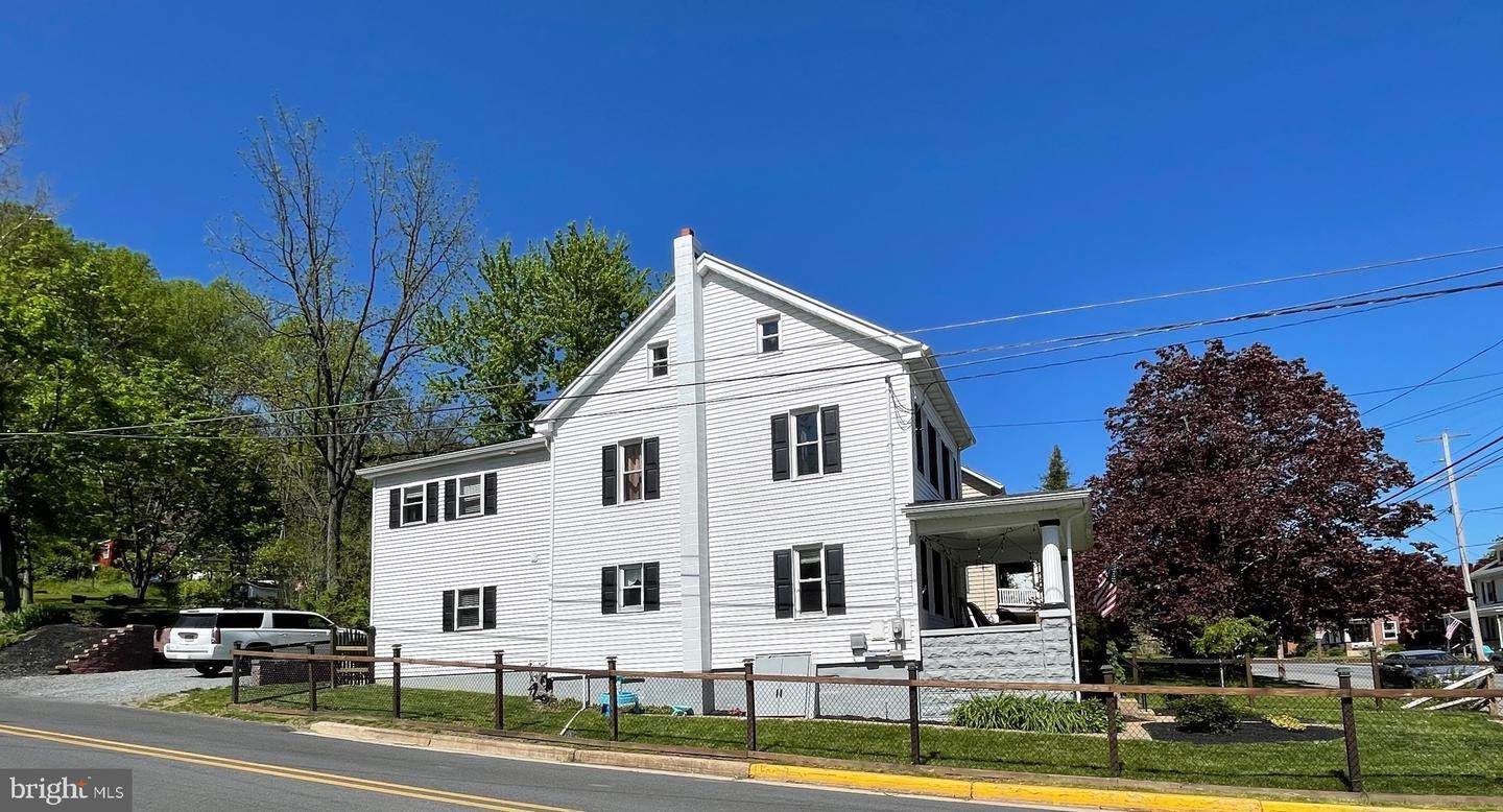 2. Residential for Sale at 226 E MAIN Street Adamstown, Pennsylvania 19501 United States