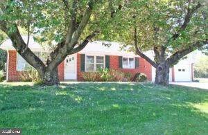 4. Residential for Sale at 662 PROSPECT Road Manheim, Pennsylvania 17545 United States