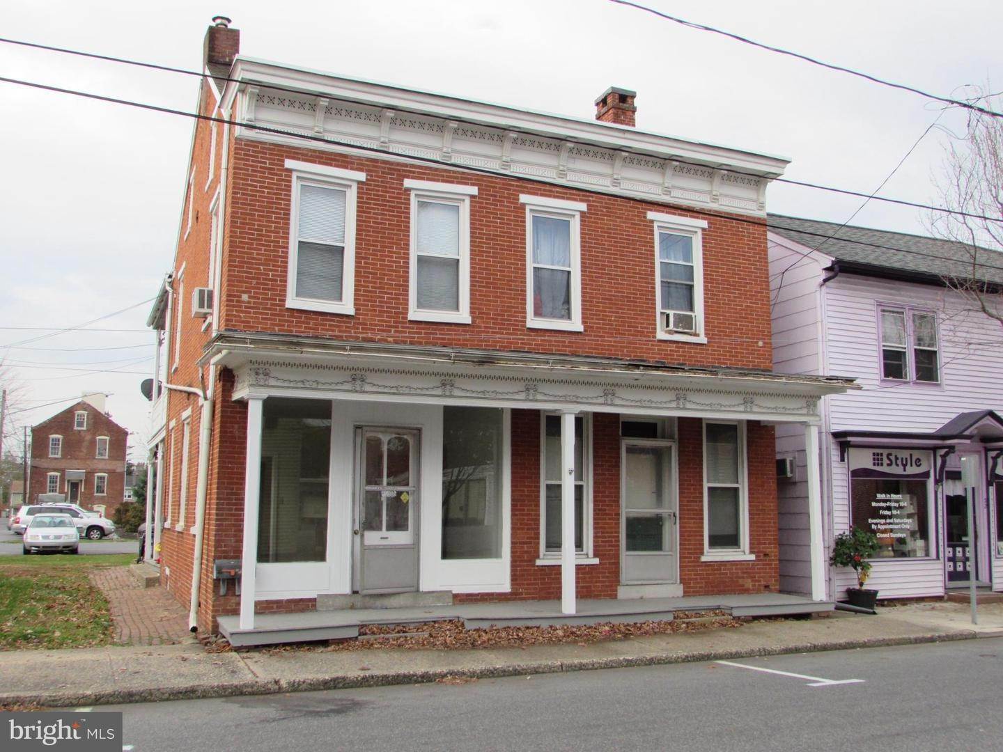 Residential Lease at 30 N MAIN ST #1 Manheim, Pennsylvania 17545 United States