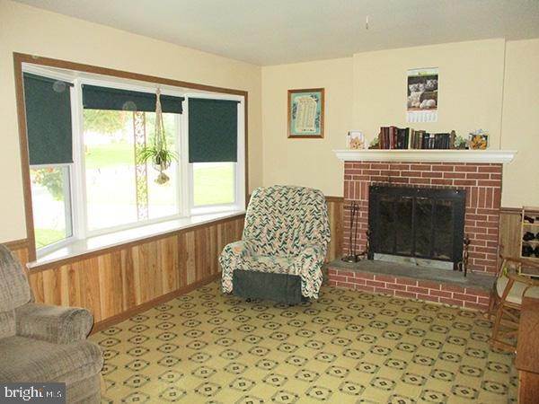 13. Residential for Sale at 378 S BELMONT Road Paradise, Pennsylvania 17562 United States