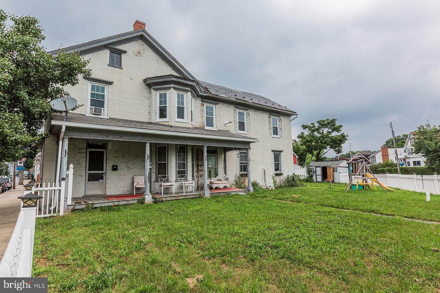 3. Residential for Sale at 163 NEW HAVEN Street Mount Joy, Pennsylvania 17552 United States