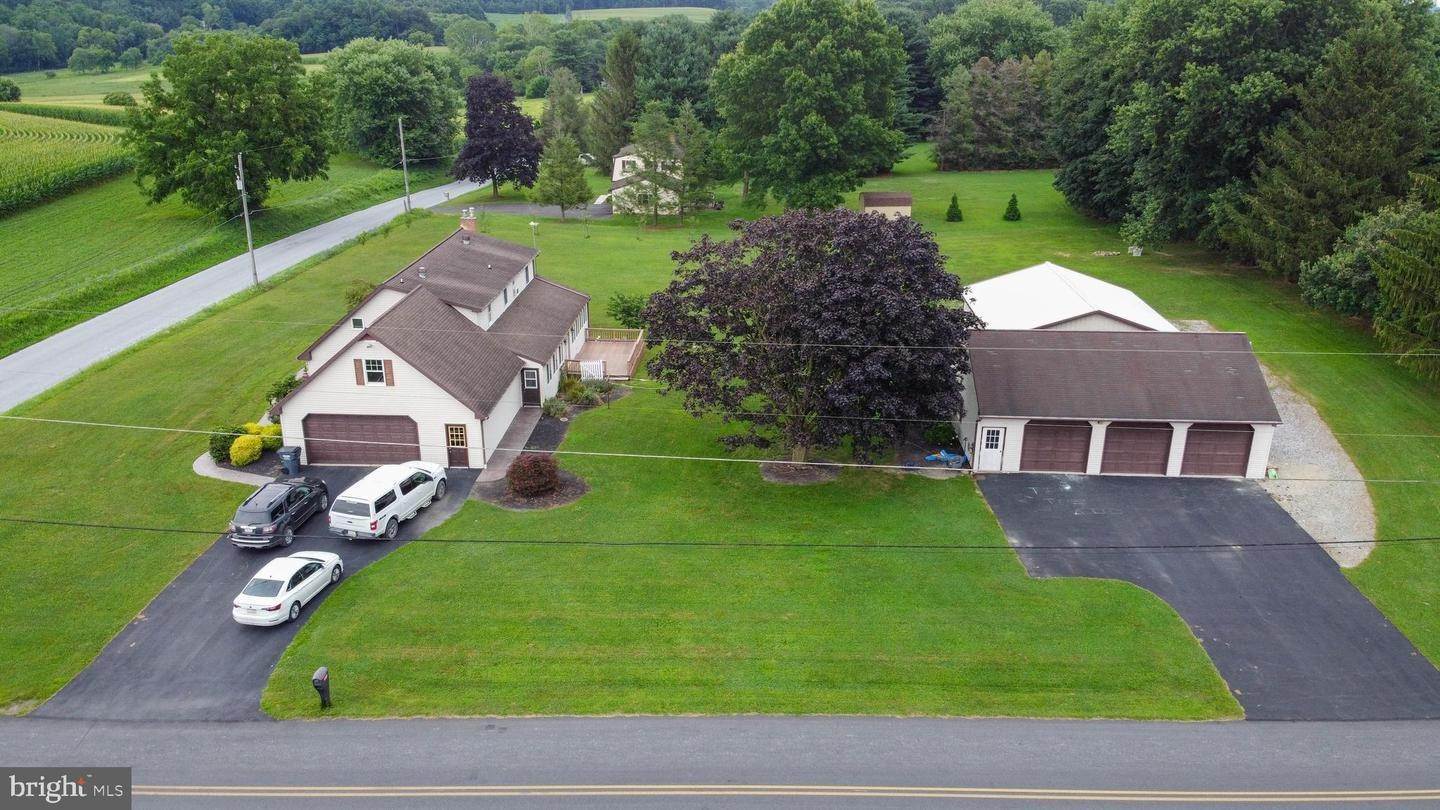 8. Residential for Sale at 372 SAWMILL Road New Providence, Pennsylvania 17560 United States