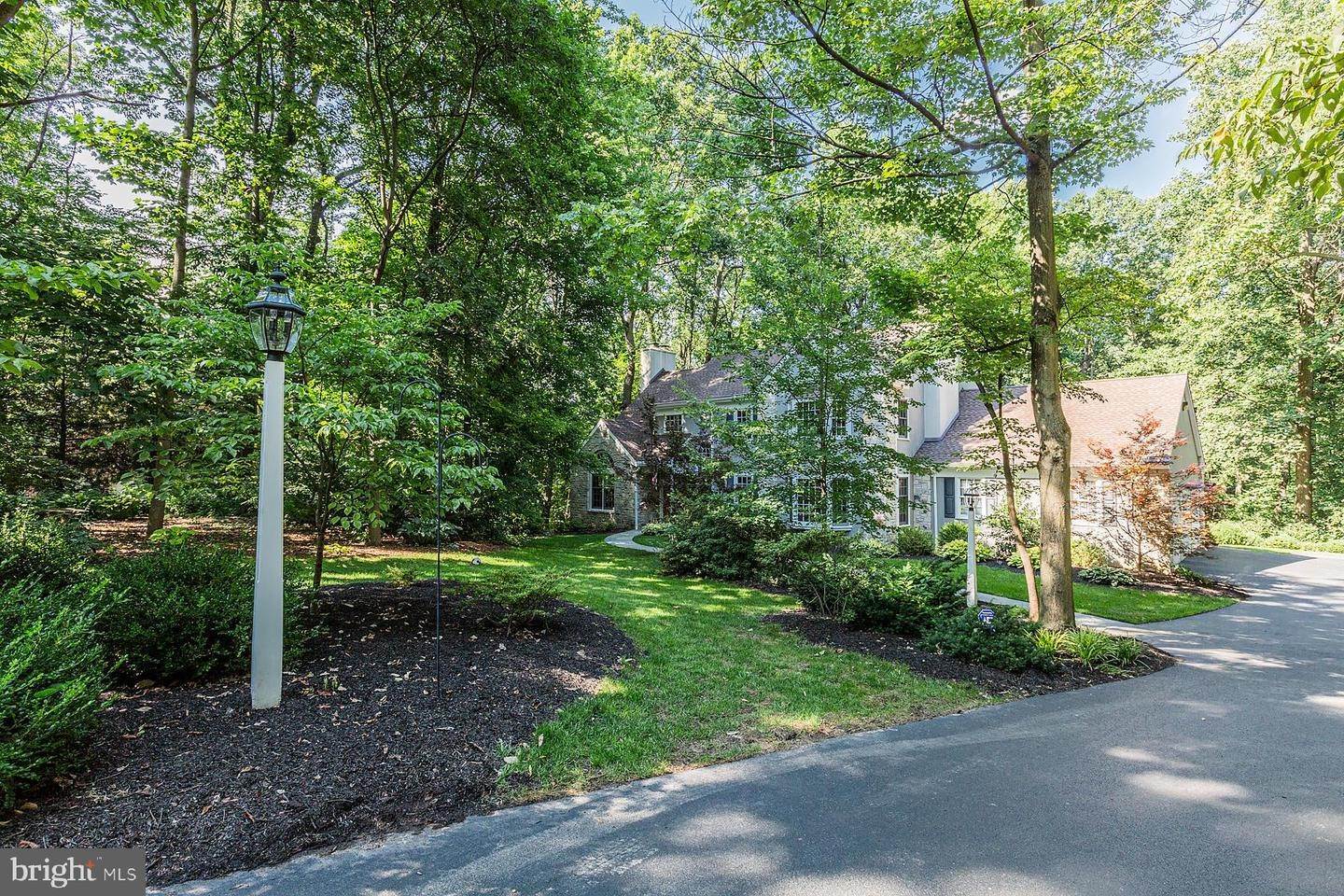3. Residential for Sale at 1078 HUNTERS PATH Lancaster, Pennsylvania 17601 United States