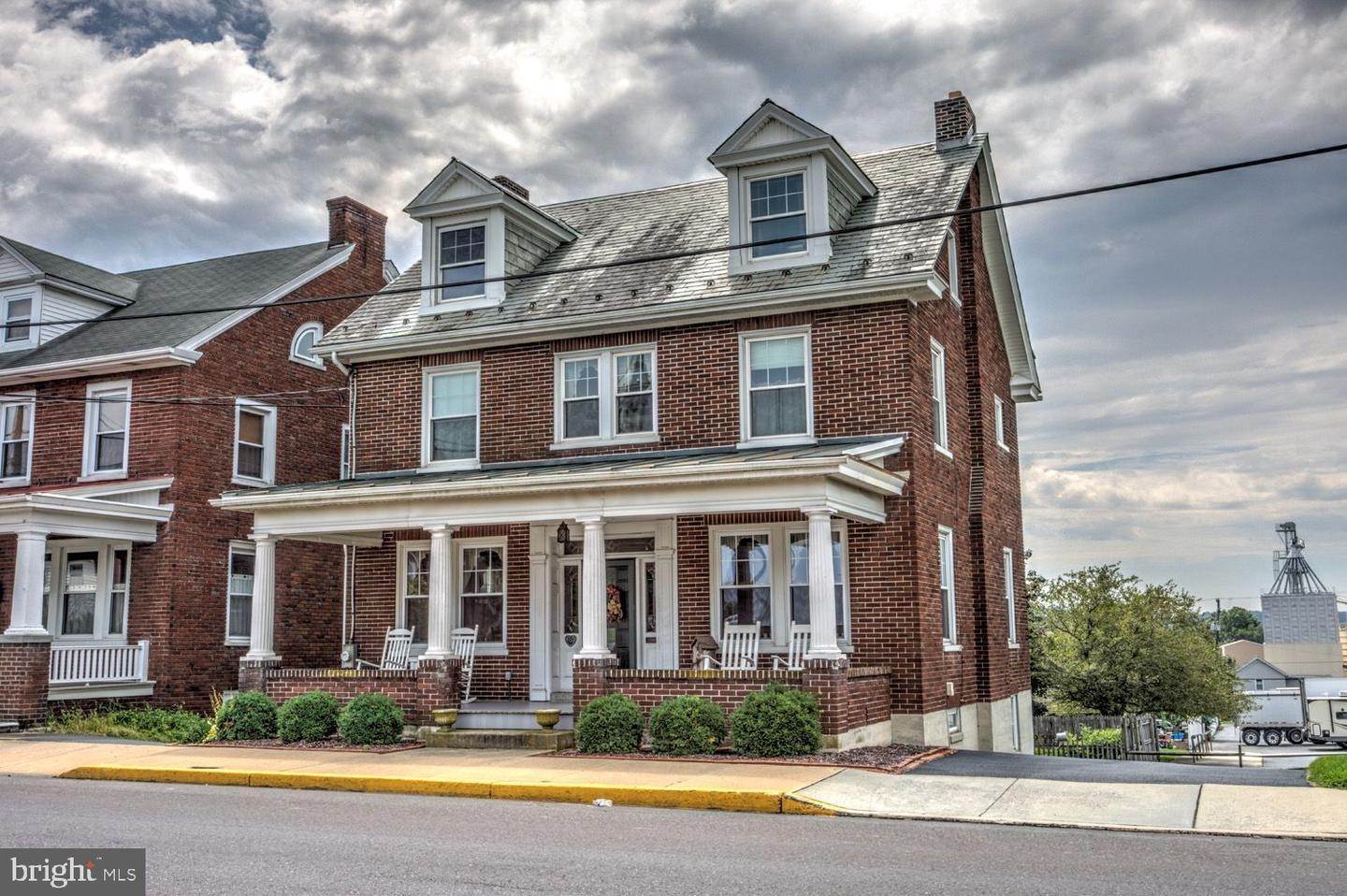 Residential for Sale at 224 E MAIN Street New Holland, Pennsylvania 17557 United States