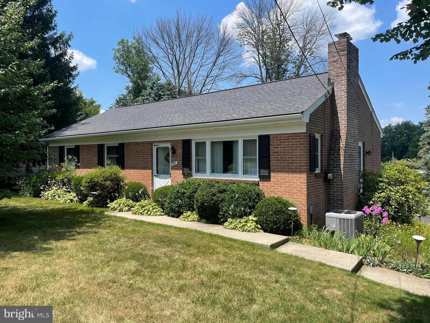 1. Residential for Sale at 510 LONGFELLOW Drive Lancaster, Pennsylvania 17602 United States