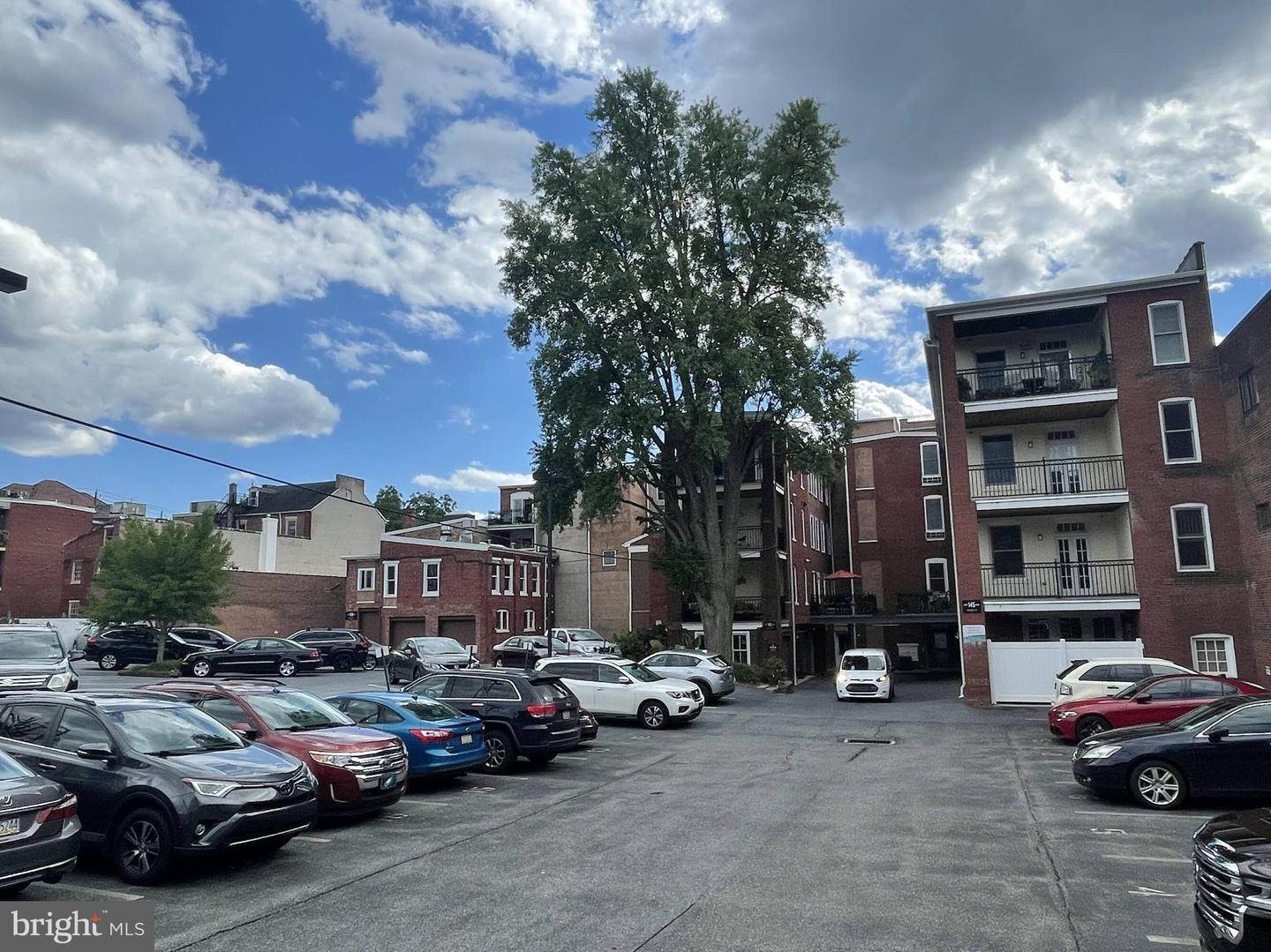 2. Commercial for Sale at 143-159 E KING #MULTIPLE Lancaster, Pennsylvania 17602 United States