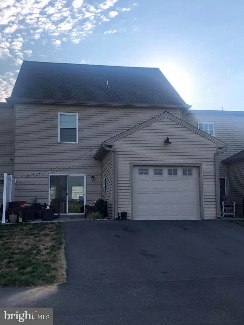 2. Residential for Sale at 128 RIDGEFIELD Drive Elizabethtown, Pennsylvania 17022 United States