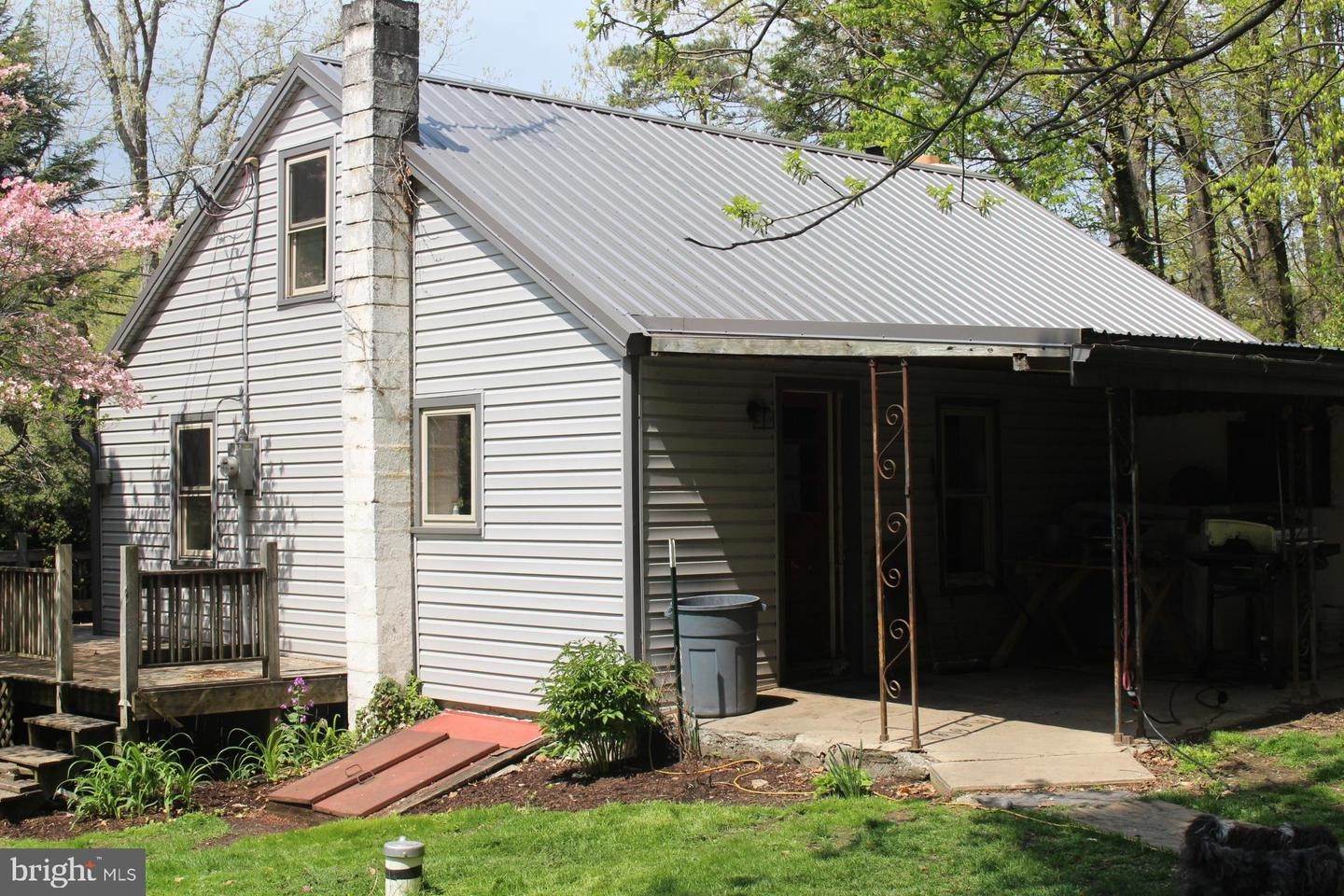 3. Residential for Sale at 522 CALIFORNIA Road Morgantown, Pennsylvania 19543 United States