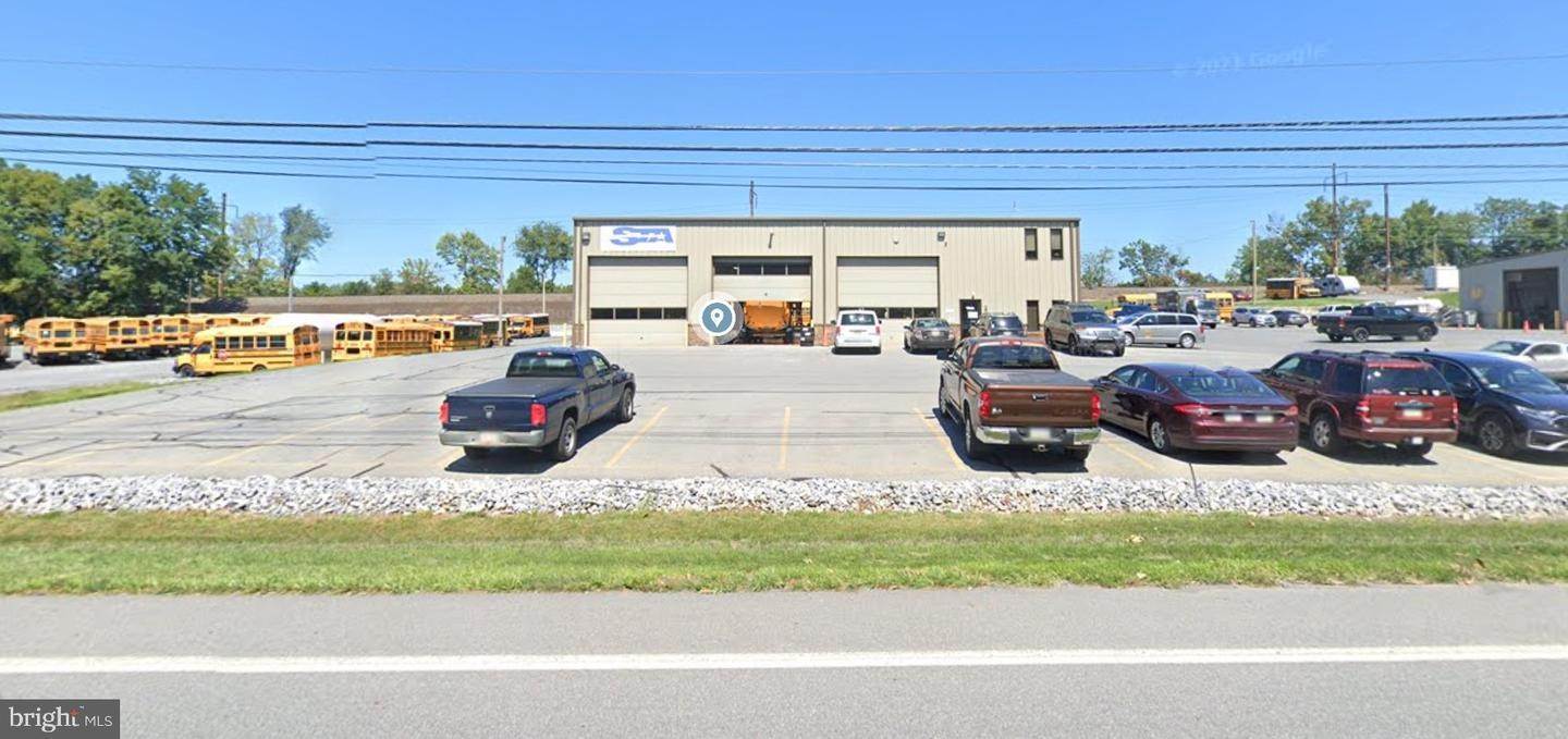 Commercial at 3871, BUILDING 1 OLD HARRISBURG PIKE Mount Joy, Pennsylvania 17552 United States