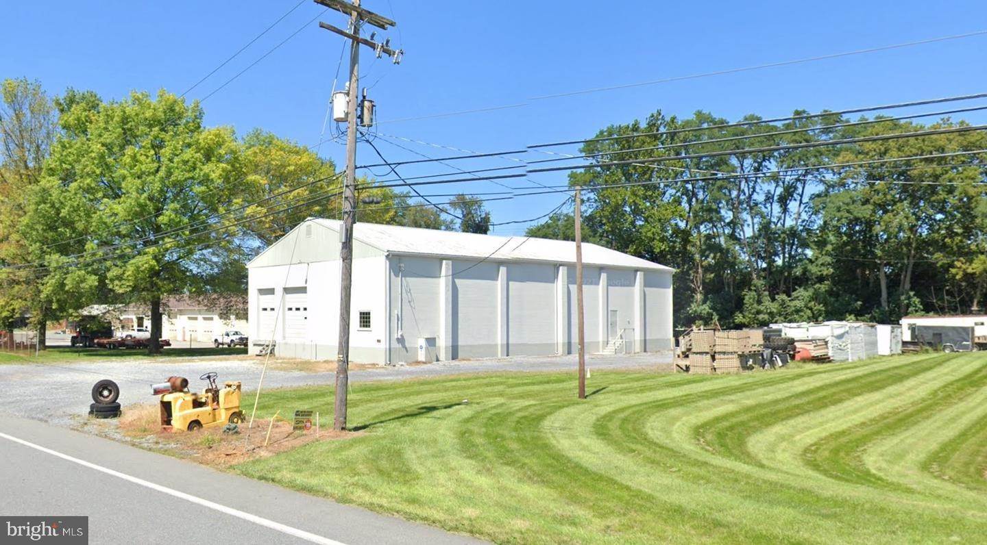 Commercial at 3891 OLD HARRISBURG PIKE Mount Joy, Pennsylvania 17552 United States