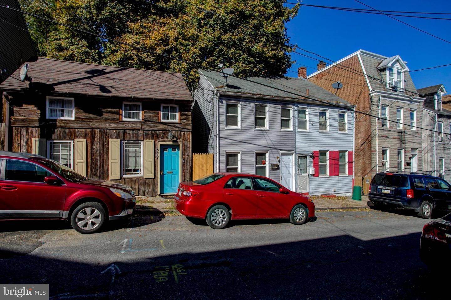 4. Residential for Sale at 627 POPLAR Street Lancaster, Pennsylvania 17603 United States