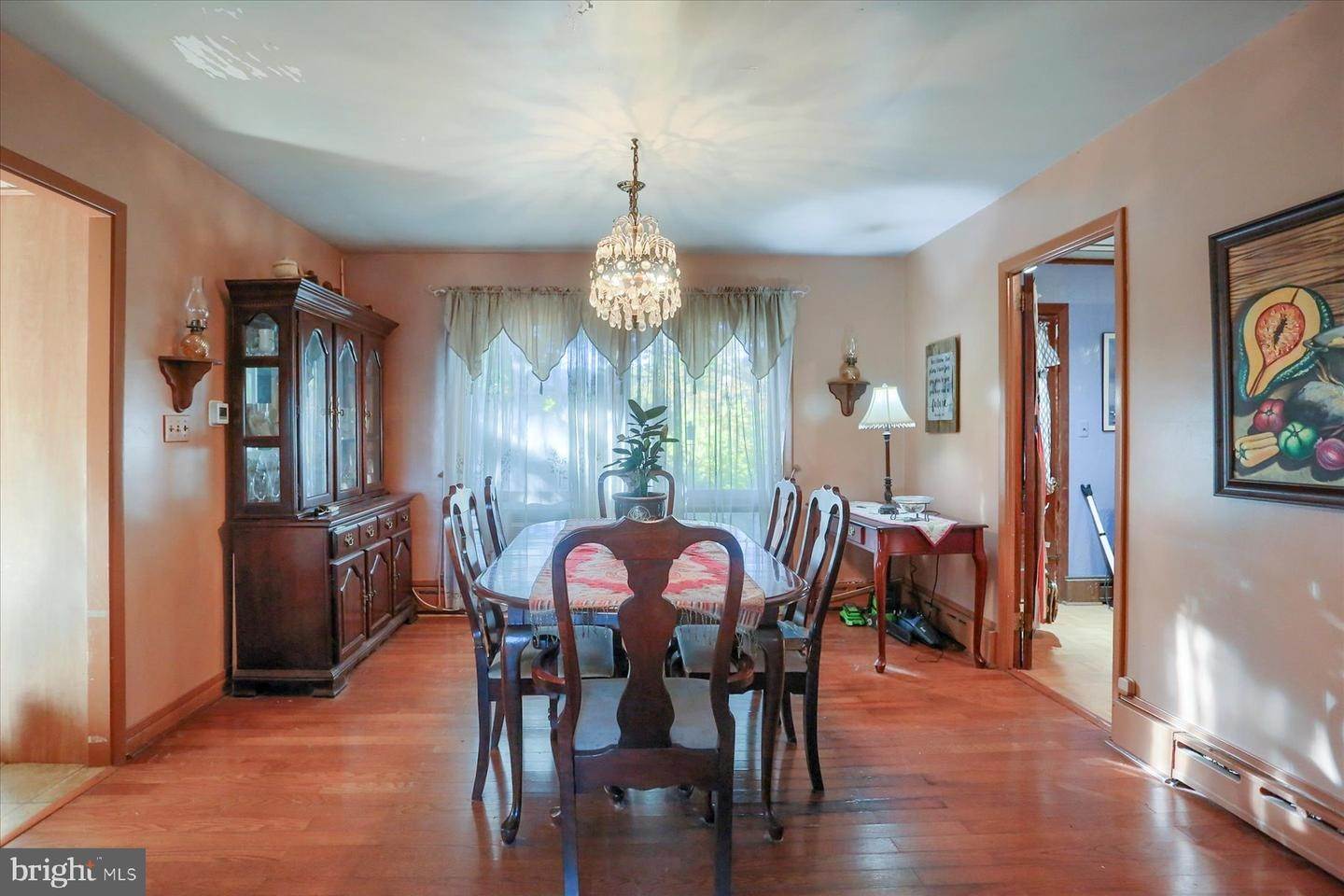 7. Residential for Sale at 100 WESTBROOK Drive Lancaster, Pennsylvania 17603 United States