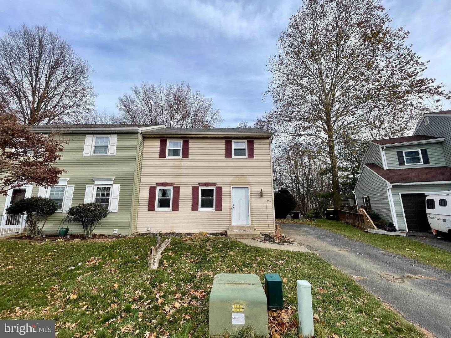 1. Residential for Sale at 431 DAISY Lane Lancaster, Pennsylvania 17602 United States