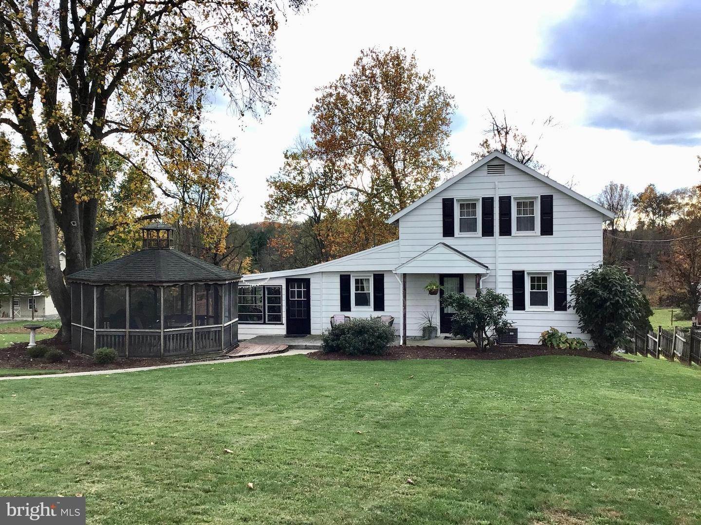 9. Residential for Sale at 14 MIDDLE CREEK Road Lititz, Pennsylvania 17543 United States